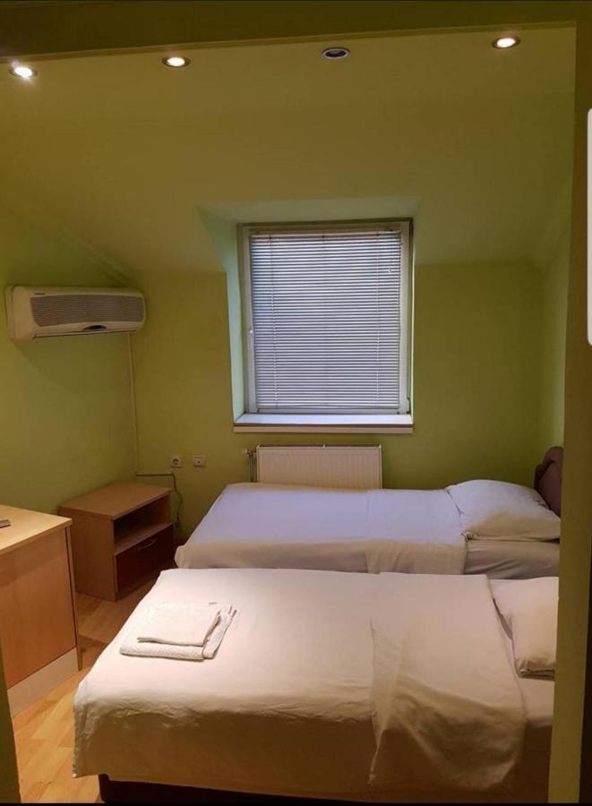 Viktorija Nova Hotel Kanjiža Екстериор снимка